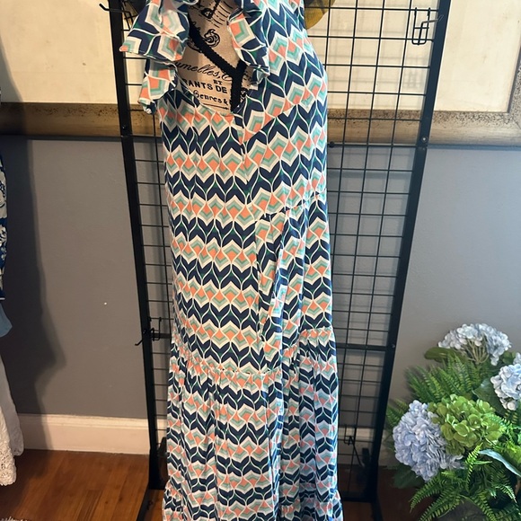 Blue and White Chevron Midi Dress - Picture 7 of 11